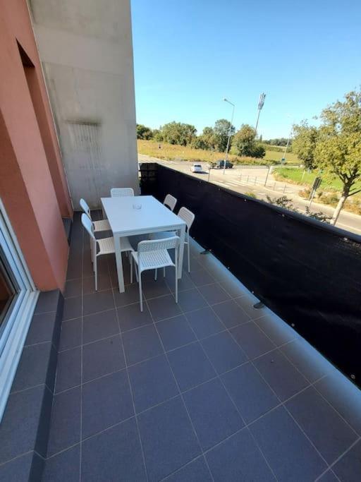 T4 Terrasse Et Box - Groupama Stadium-Eurexpo-Lyon Meyzieu Exterior photo